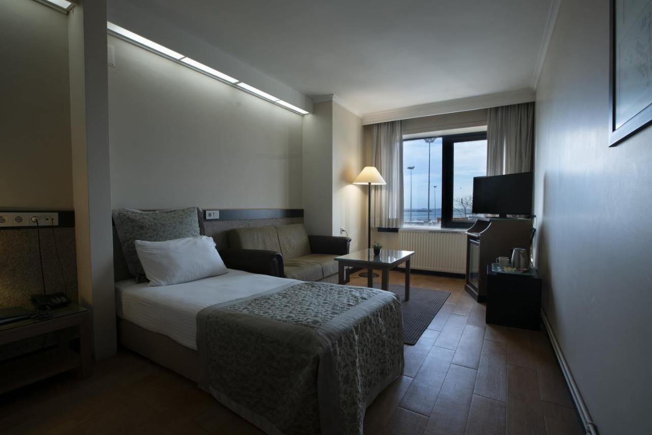 Kadikoey Rihtim Hotel Stambuł Zewnętrze zdjęcie