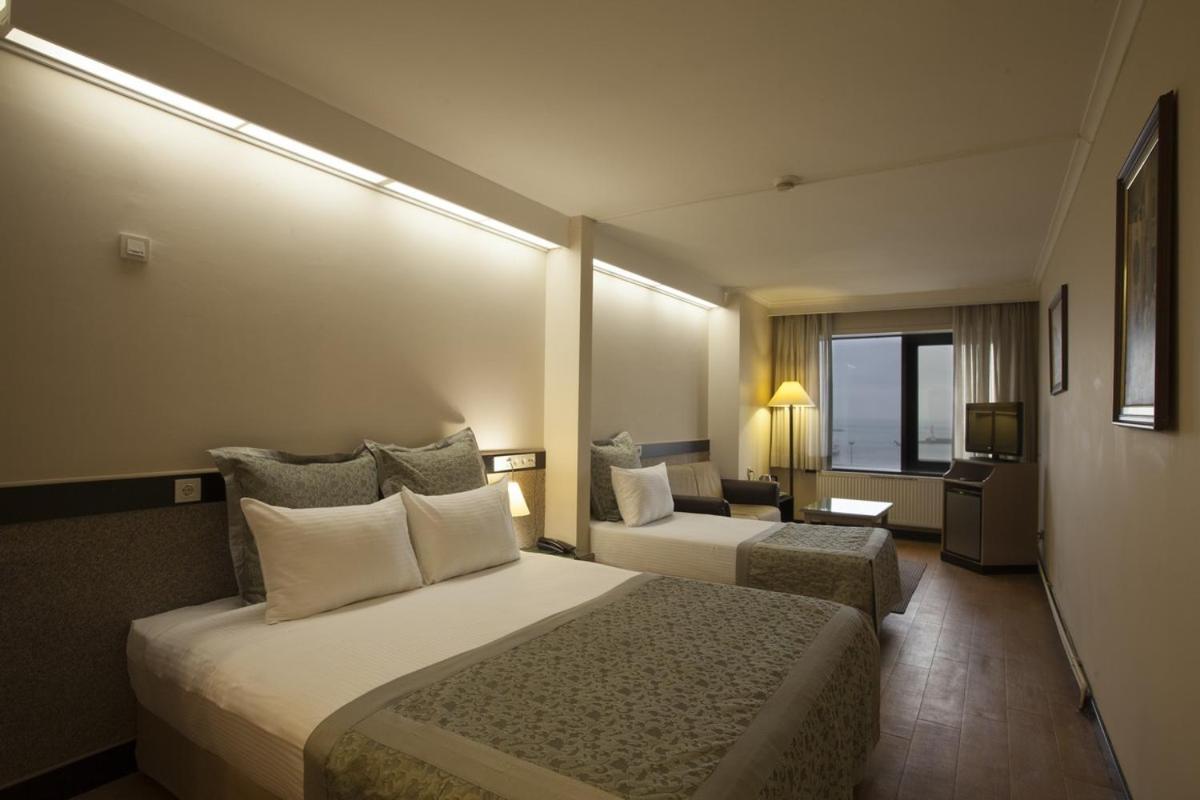 Kadikoey Rihtim Hotel Stambuł Zewnętrze zdjęcie