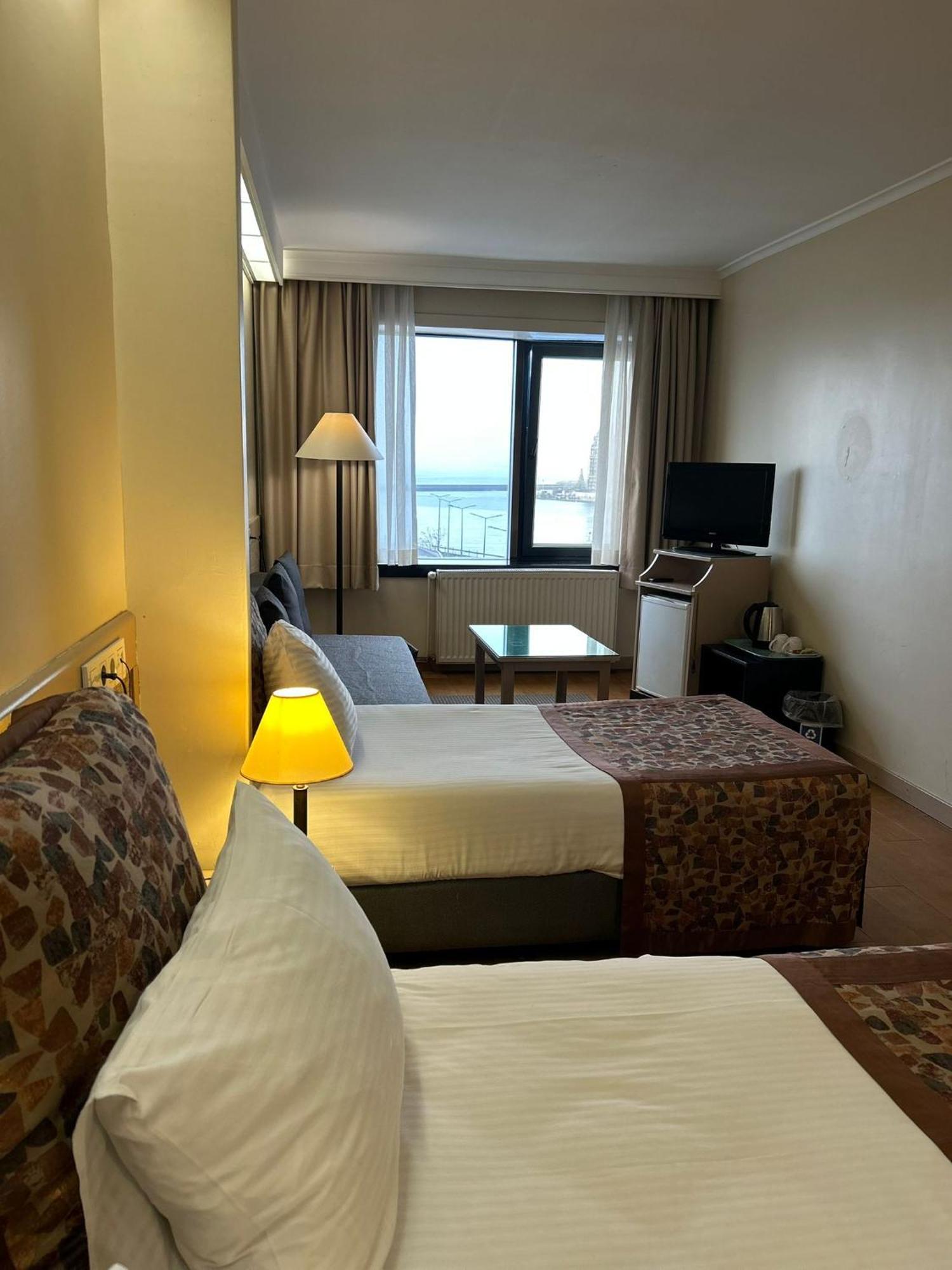 Kadikoey Rihtim Hotel Stambuł Zewnętrze zdjęcie
