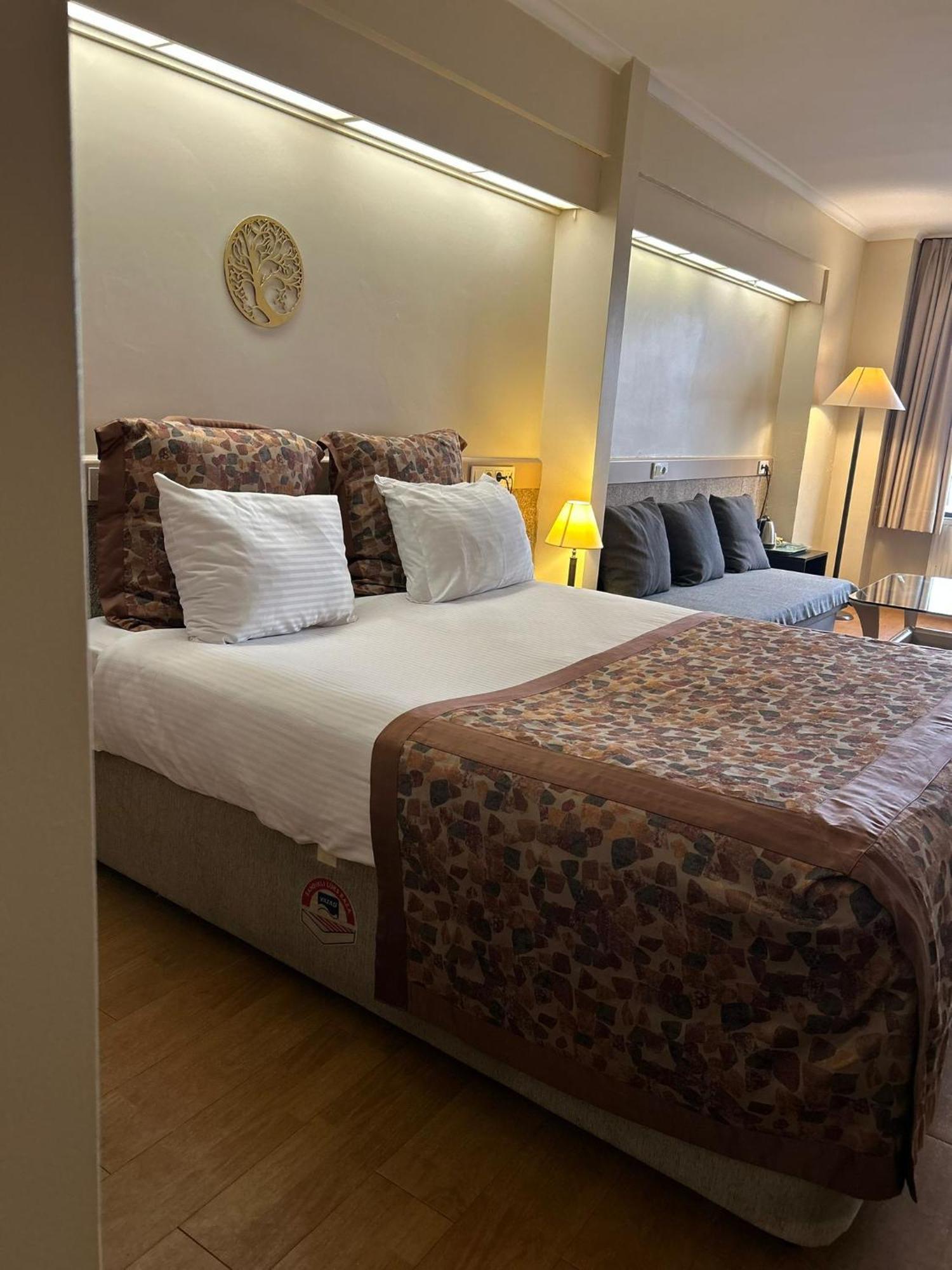 Kadikoey Rihtim Hotel Stambuł Zewnętrze zdjęcie